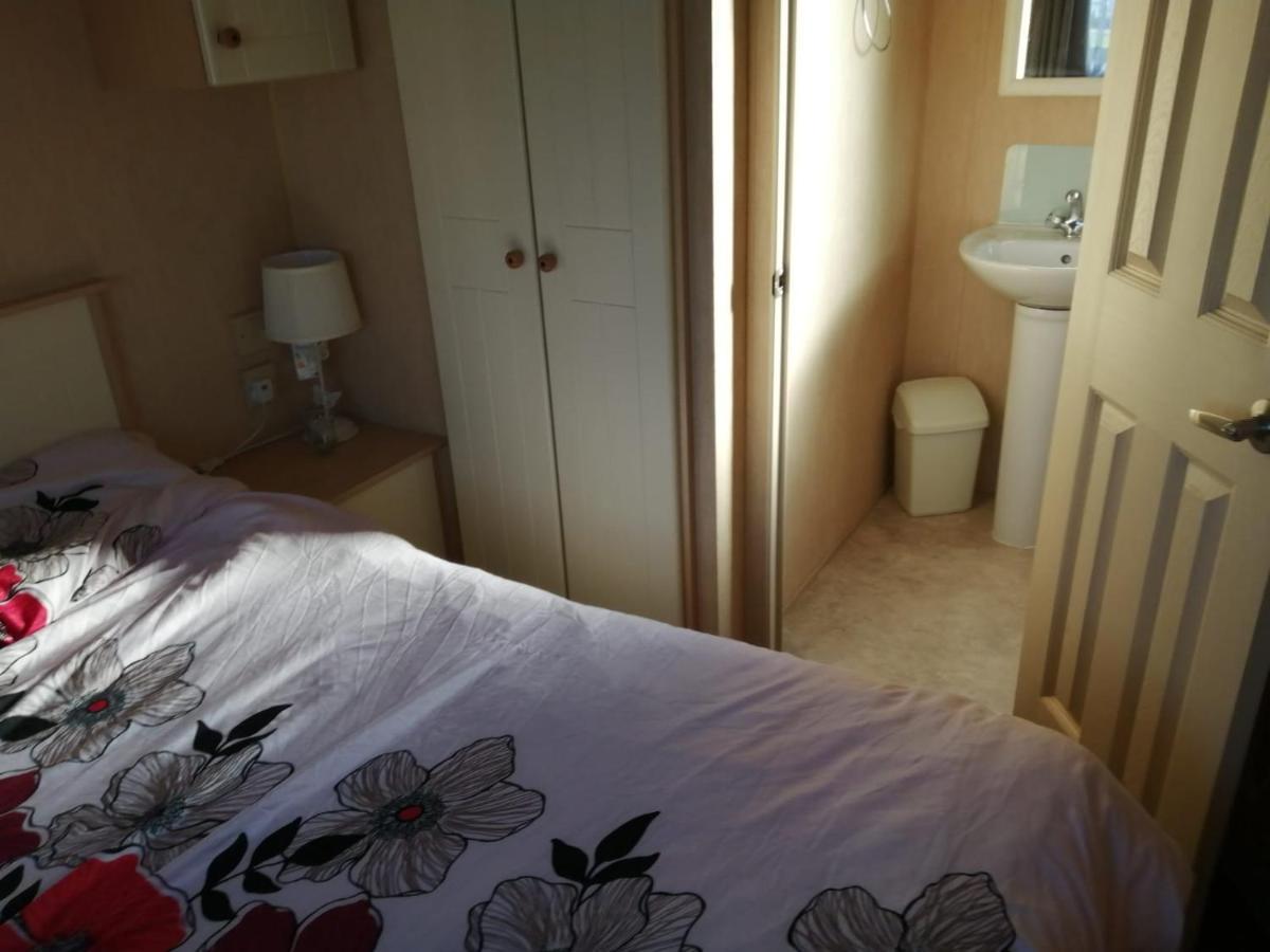 Lyntons 3 Bedroom Caravan Pets Stay Free Linen Included Heacham Luaran gambar