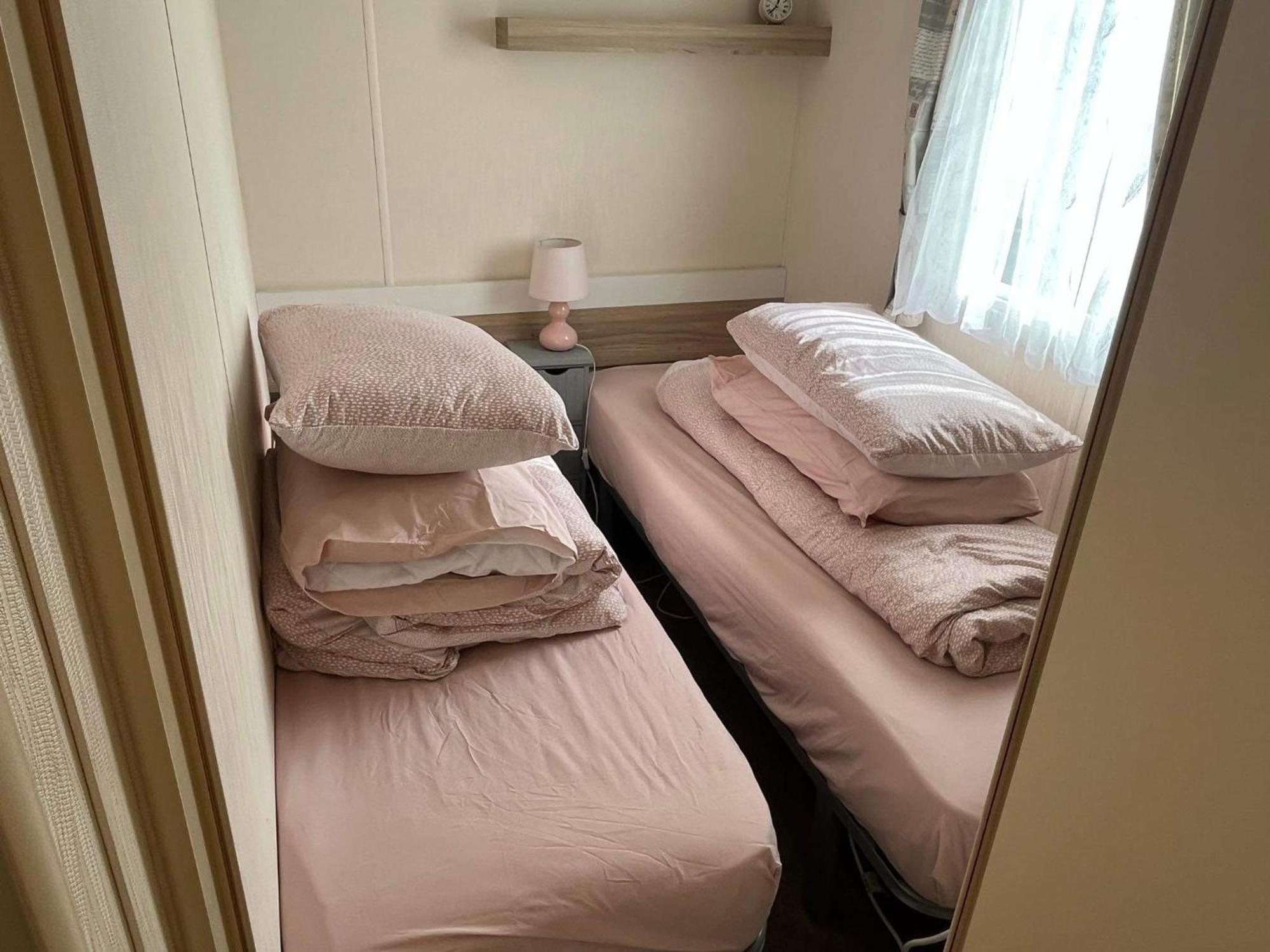 Lyntons 3 Bedroom Caravan Pets Stay Free Linen Included Heacham Luaran gambar